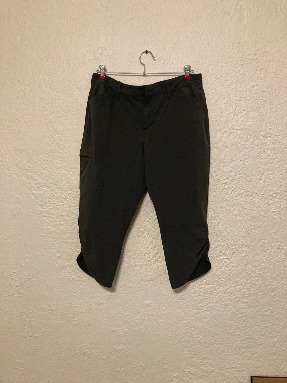 Eddie Bauer capri pants 14